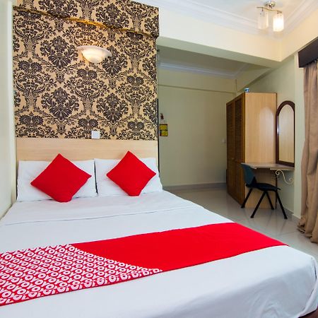 Sea Princess Hotel Teluk Bahang Esterno foto